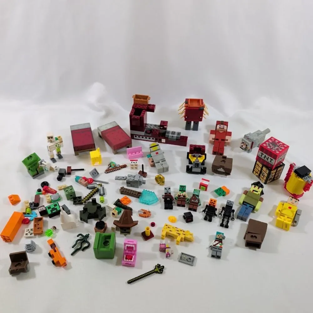 LEGO Minecraft Mixed Lot Minifigures Mobs Accessories Blocks Parts 1 lb 4 oz